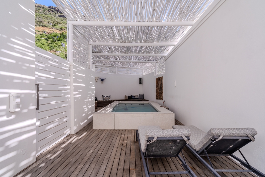 5 Bedroom Property for Sale in Simons Kloof Western Cape